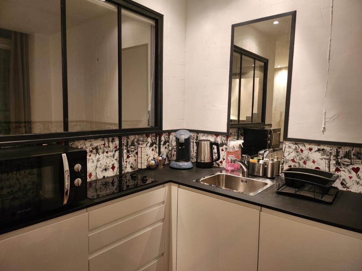 Charmant Cocon Iode Cosy Equipe, Baigne De Lumiere, Situe Au Coeur De La Rochelle A 1Min A Pied Du Marche Central Avec Tv Et Wifi Kültér fotó